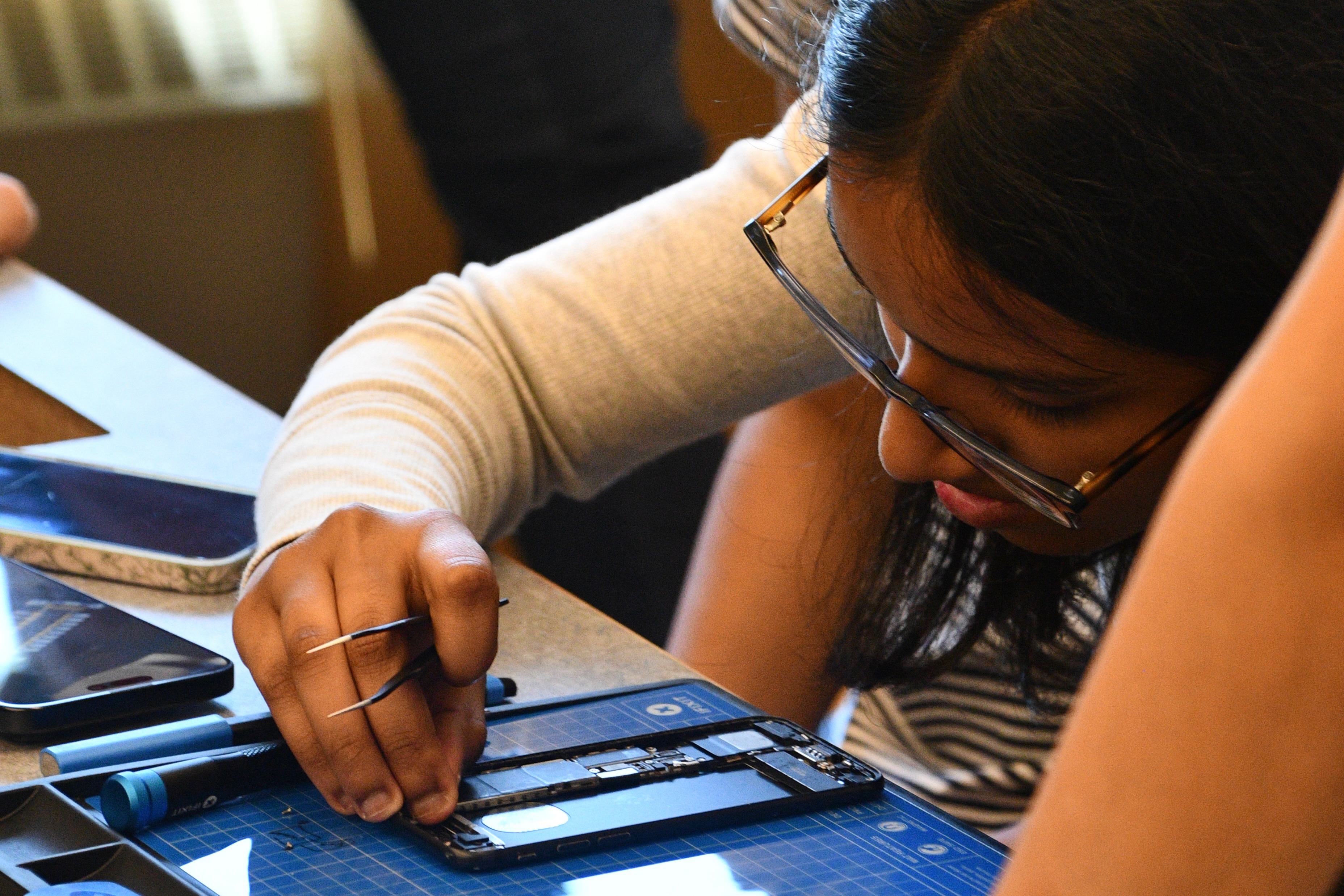 Teardown session at the library